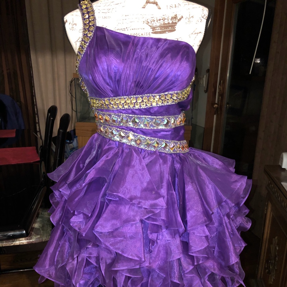 Prom dress Worn once shoulder strap high low